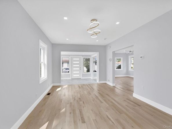 38 Chester Court, Oceanside NY 11572