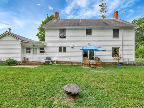 127 North Street, Manorville NY 11949