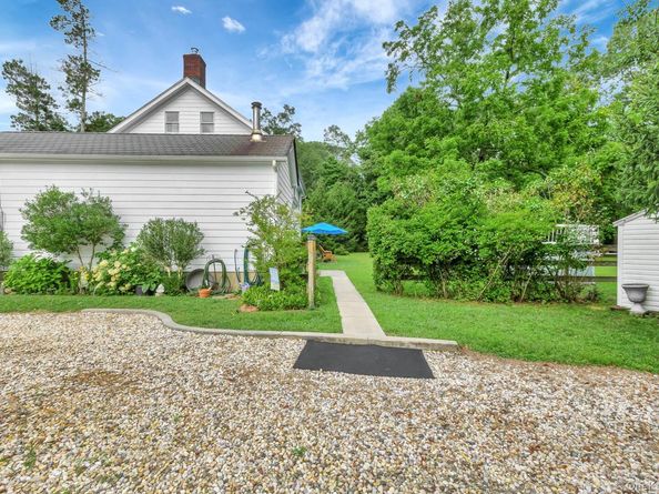127 North Street, Manorville NY 11949
