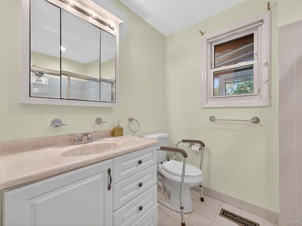 40 Jefferson Oval A, Yorktown Heights NY 10598