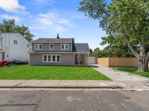 3322 Parkway Drive, Baldwin NY 11510