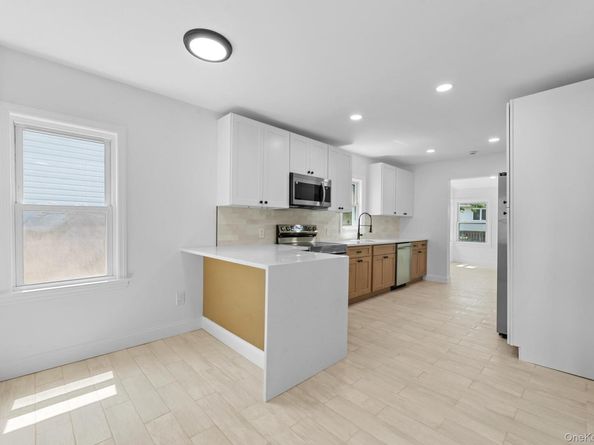 3322 Parkway Drive, Baldwin NY 11510