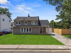 3322 Parkway Drive, Baldwin NY 11510