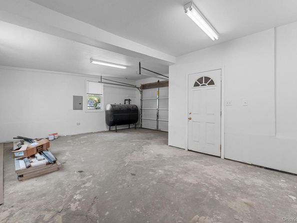 3322 Parkway Drive, Baldwin NY 11510