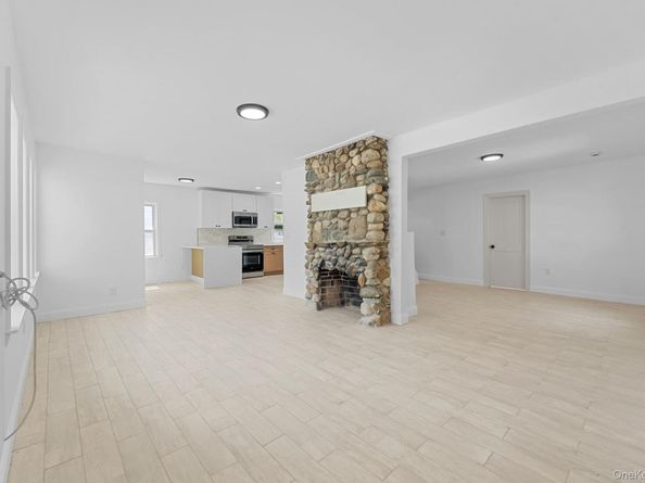 3322 Parkway Drive, Baldwin NY 11510