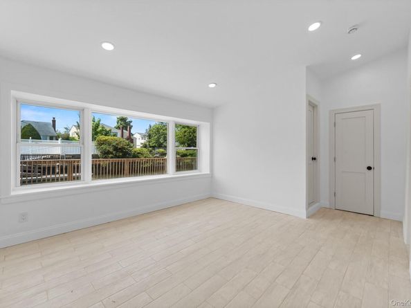 3322 Parkway Drive, Baldwin NY 11510