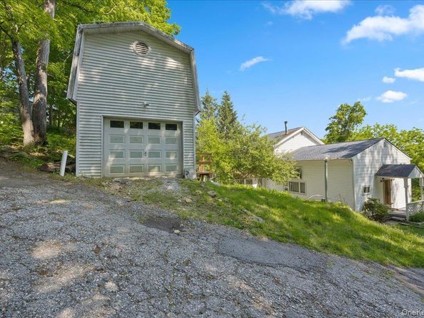 398 E Main Street, Jefferson Valley NY 10535