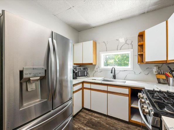 398 E Main Street, Jefferson Valley NY 10535