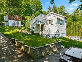 398 E Main Street, Jefferson Valley NY 10535