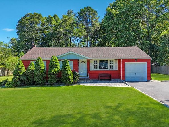 24 Ralph Avenue, Brentwood NY 11717