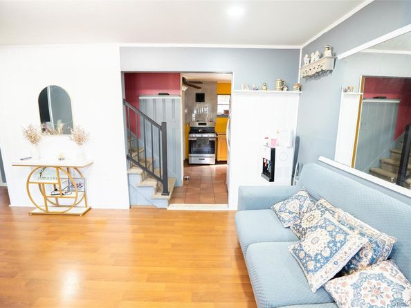 60 32nd Street, Copiague NY 11726