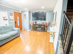 60 32nd Street, Copiague NY 11726