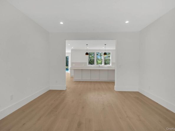 95 N Summit Boulevard, Westhampton NY 11977