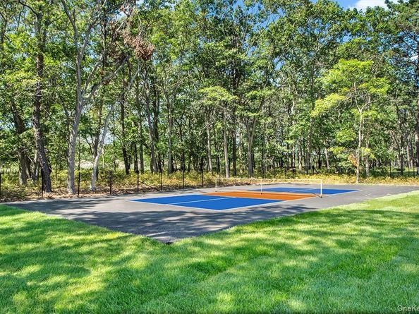 95 N Summit Boulevard, Westhampton NY 11977