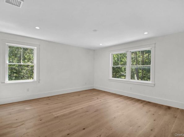 95 N Summit Boulevard, Westhampton NY 11977