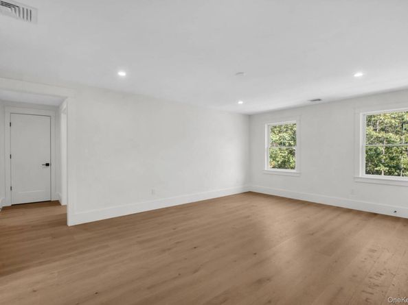 95 N Summit Boulevard, Westhampton NY 11977