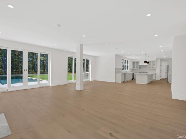 95 N Summit Boulevard, Westhampton NY 11977