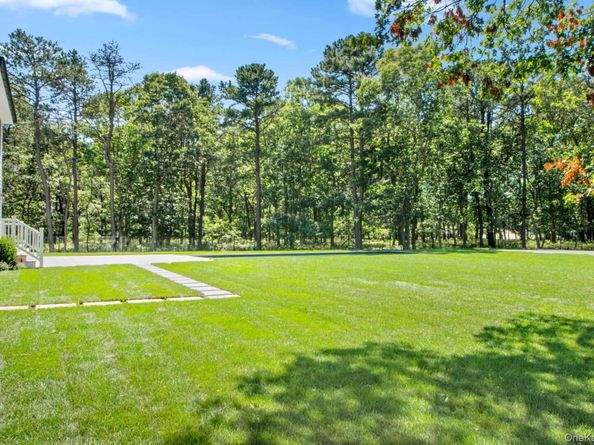 95 N Summit Boulevard, Westhampton NY 11977