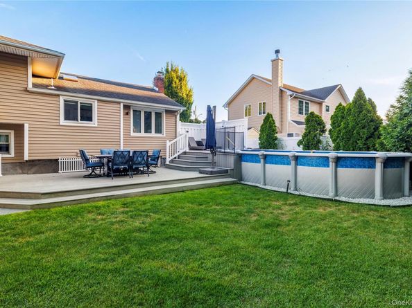137 Willard Avenue, Farmingdale NY 11735