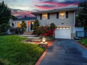 137 Willard Avenue, Farmingdale NY 11735