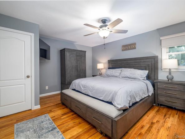 137 Willard Avenue, Farmingdale NY 11735