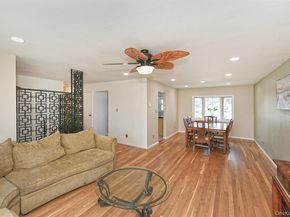 17 Regent Street, Hicksville NY 11801