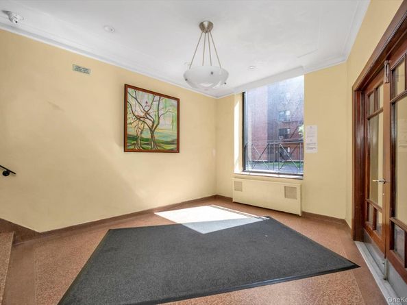 15030 71st Avenue 2D, Flushing NY 11367