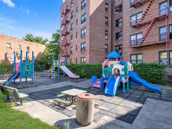 15030 71st Avenue 2D, Flushing NY 11367