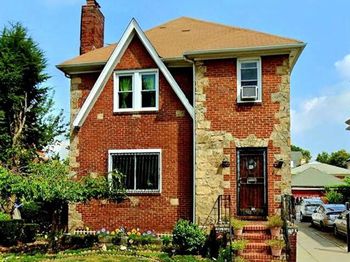 148-11 Kalmia Avenue