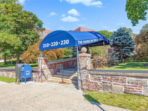 220 Pelham Road 1N, New Rochelle NY 10805