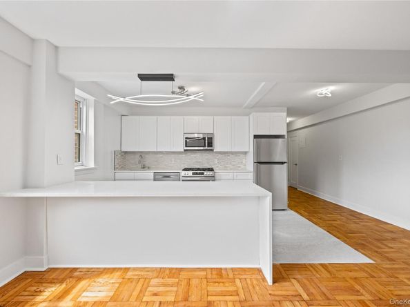 220 Pelham Road 1N, New Rochelle NY 10805
