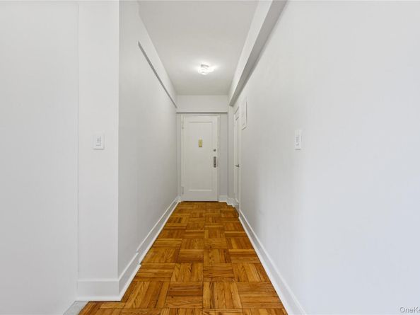 220 Pelham Road 1N, New Rochelle NY 10805