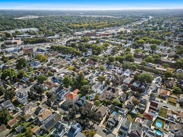 8732 258th Street, Floral Park NY 11001