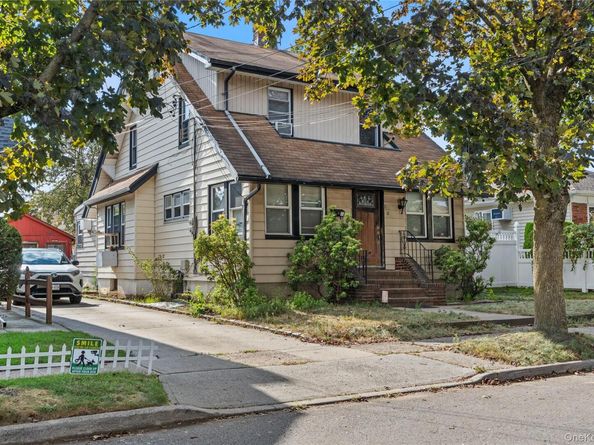 8732 258th Street, Floral Park NY 11001