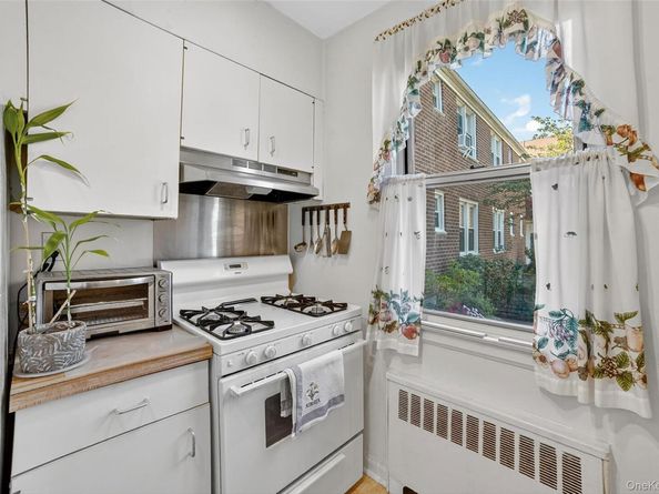11 Bryant Crescent 1B, White Plains NY 10605