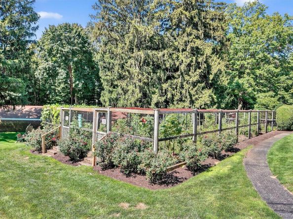 11 Bryant Crescent 1B, White Plains NY 10605