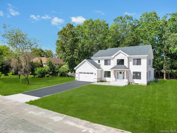 84 W James Hawkins Road, Moriches NY 11955