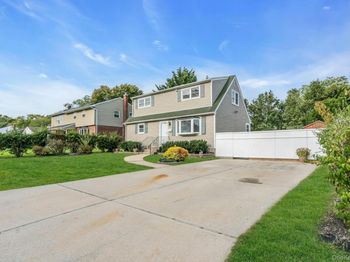 51 Arbor Lane