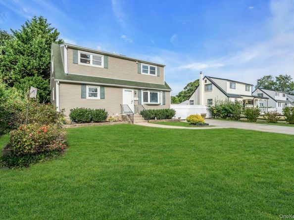 51 Arbor Lane, Centereach NY 11720