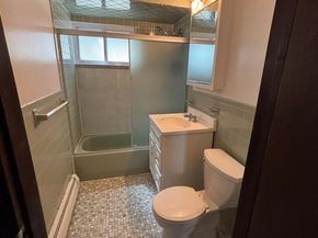 122 Old Oak Lane, Levittown NY 11756