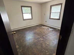 122 Old Oak Lane, Levittown NY 11756