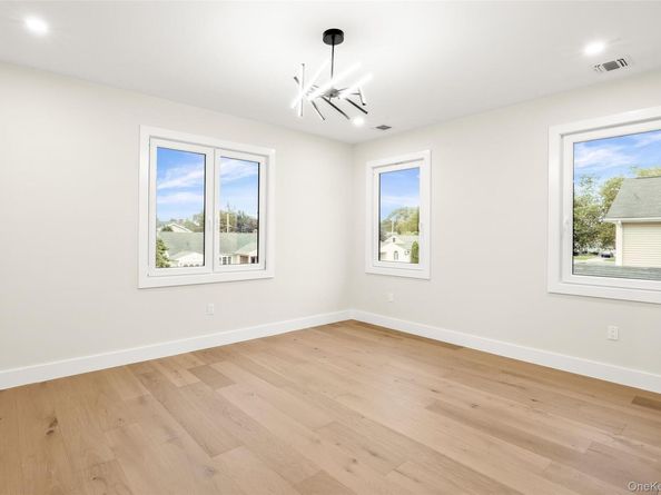 182 Friends Lane, Westbury NY 11590