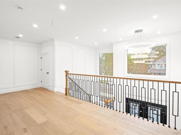 182 Friends Lane, Westbury NY 11590