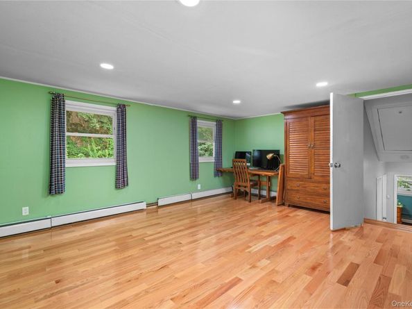 142 Pembrook Drive, Yonkers NY 10710
