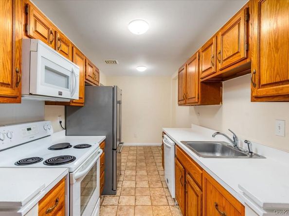492 N Broadway Avenue 28, White Plains NY 10603