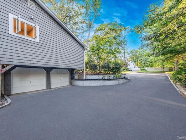 2 Rawlings Drive, Melville NY 11747