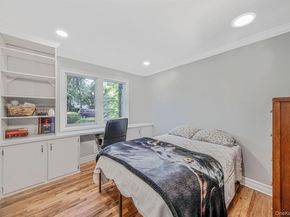 2 Rawlings Drive, Melville NY 11747