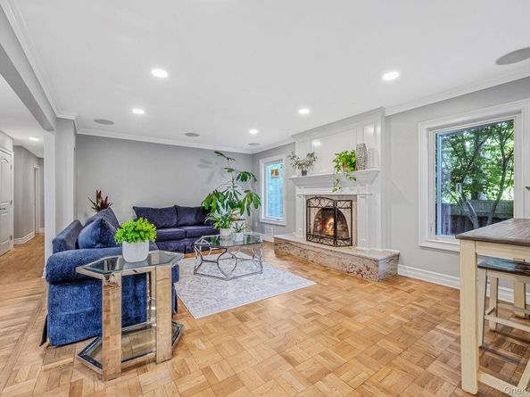 2 Rawlings Drive, Melville NY 11747