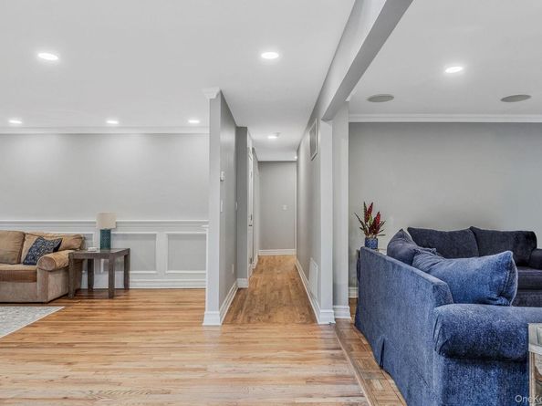 2 Rawlings Drive, Melville NY 11747