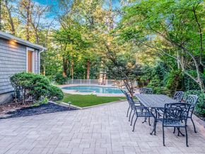 2 Rawlings Drive, Melville NY 11747